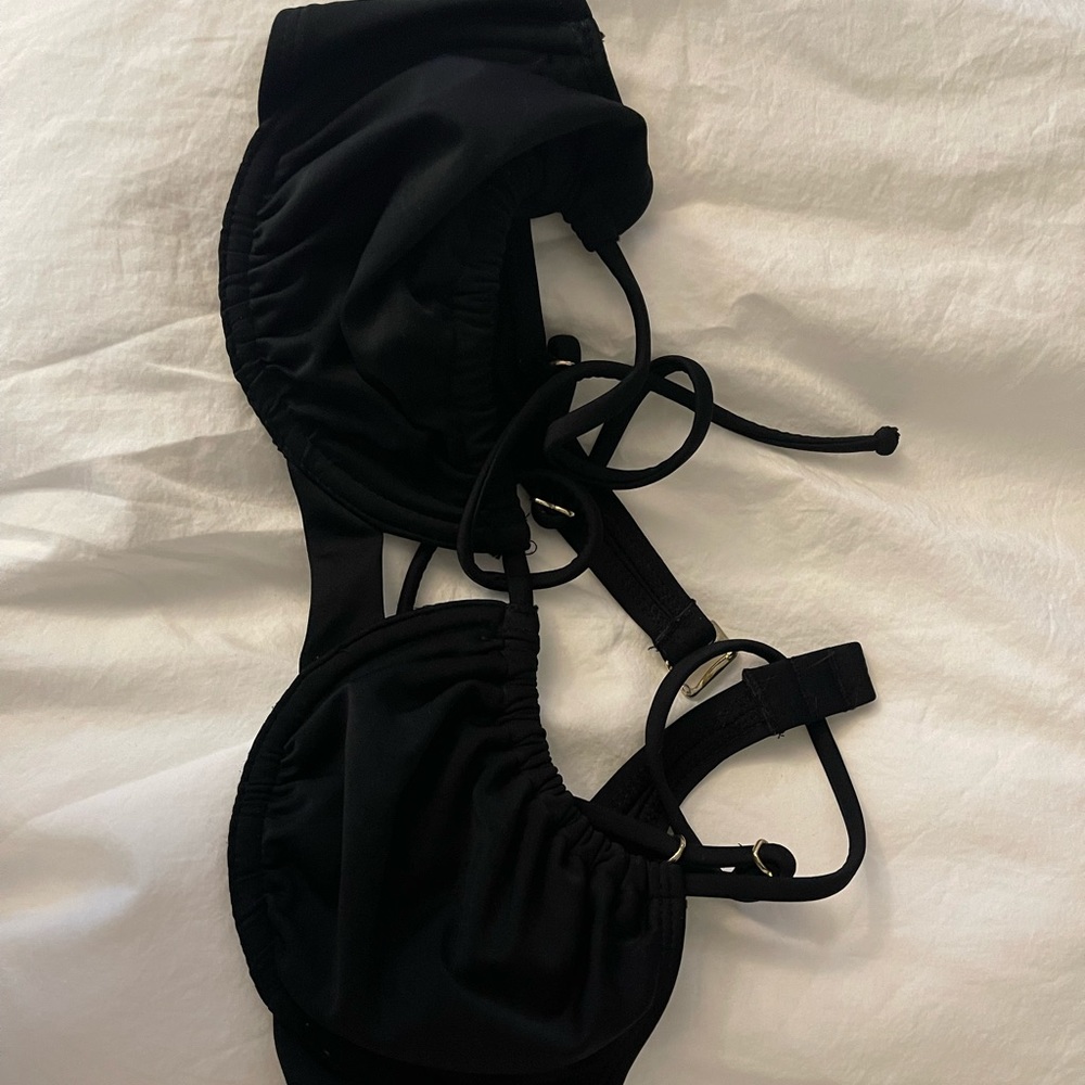 Black bikini top
